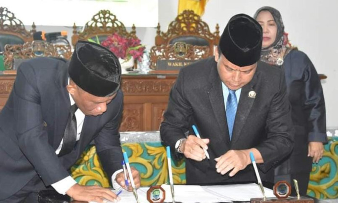 Bupati dan Ketua DPRD Bulungan menandatangani kesepakatan bersama KUA-PPAS 2024.