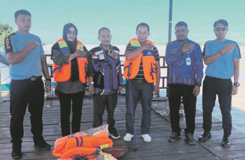 IST  UNTUK KESELAMATAN: Semua penumpang speedboat yang ada di Tana Tidung wajib menggunakan life jacket selama pelayaran.