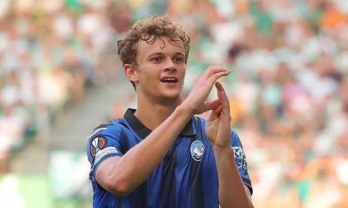 IG/giorgioscalvinii  DIINCAR : Bek Atalanta dan Timnas Italia, Giorgio Scalvini menjadi incaran Real Madrid yang saat ini mengalami krisis bek.