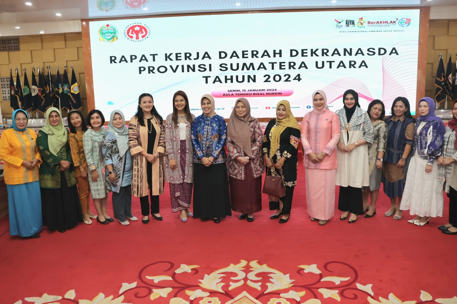 DEKRANASDA:  Ketua Dekranasda Kabupaten Tapsel, Ny Rosalina Dolly Pasaribu, mengikuti Rakerda Dekranasda Provinsi Sumut Tahun 2024 di Medan.