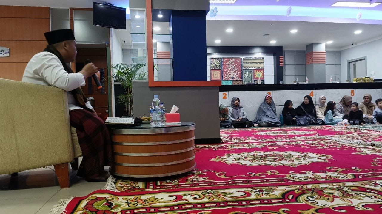Untuk mempererat silaturahmi sesama Insan Brilian, BRI Kantor Cabang Psp menggelar pengajian rutin setiap bulan.