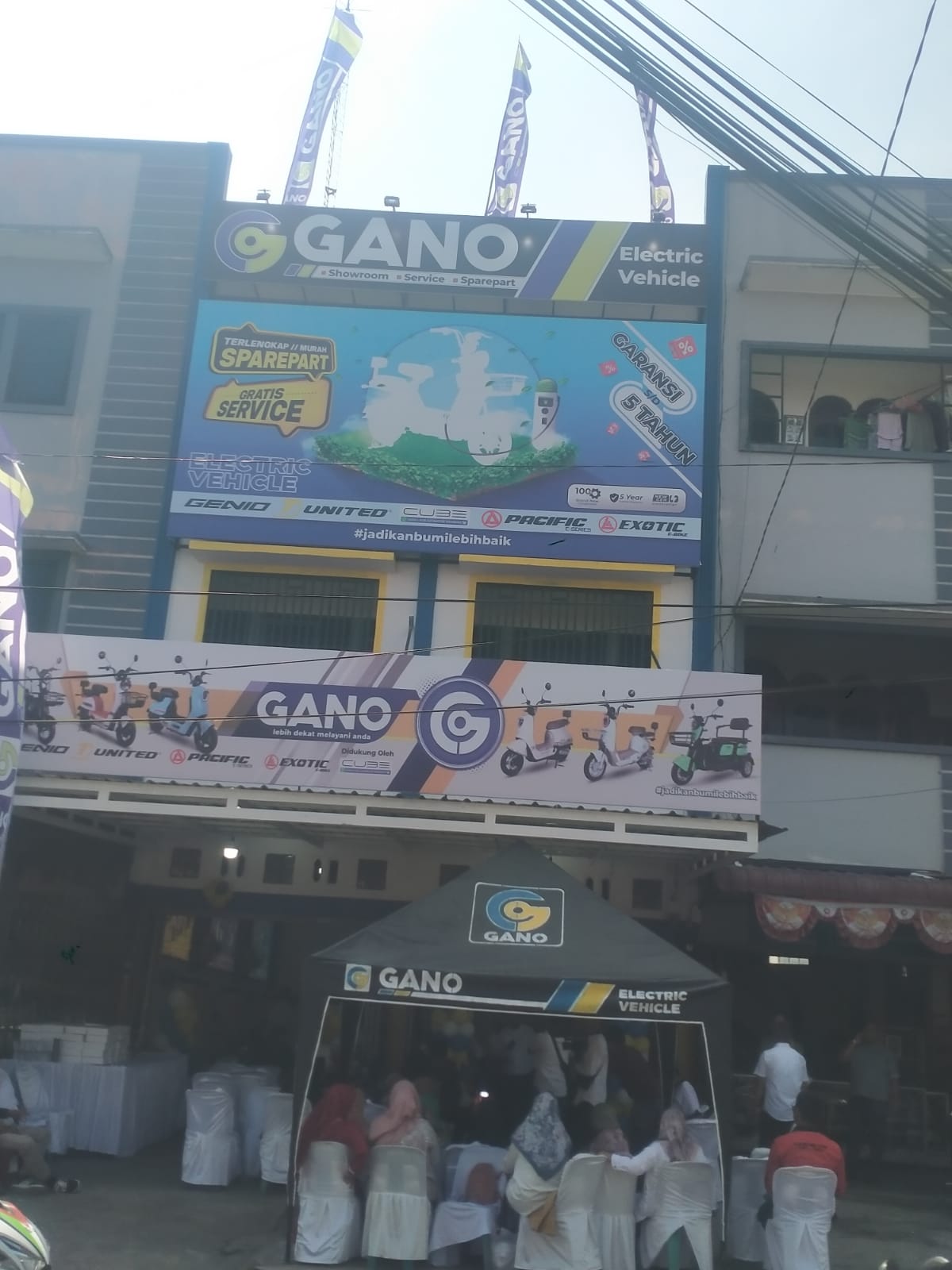 Gano Elektric Vehicle berada di Jalan Kartini Siantar. (foto: Leo Sihotang)