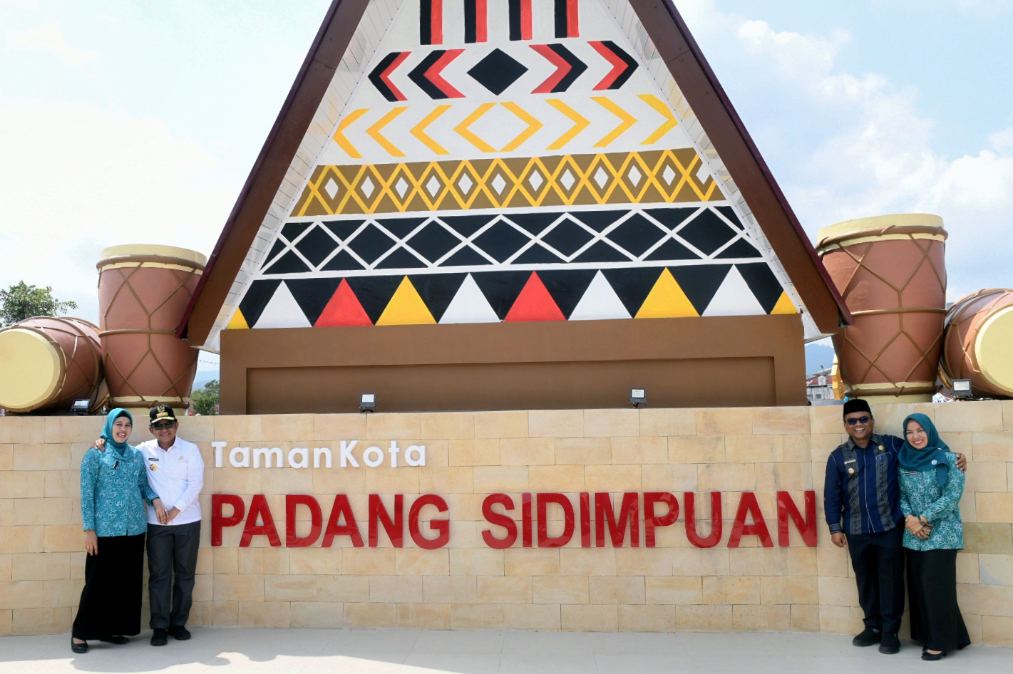Pj Gubernur Sumut Hassanudin bersilaturahmi bersama Tokoh Masyarakat Kota Padangsidimpuan sekaligus meresmikan Alun-alun Kota Padangsidimpuan, Kamis (1/2/2024).