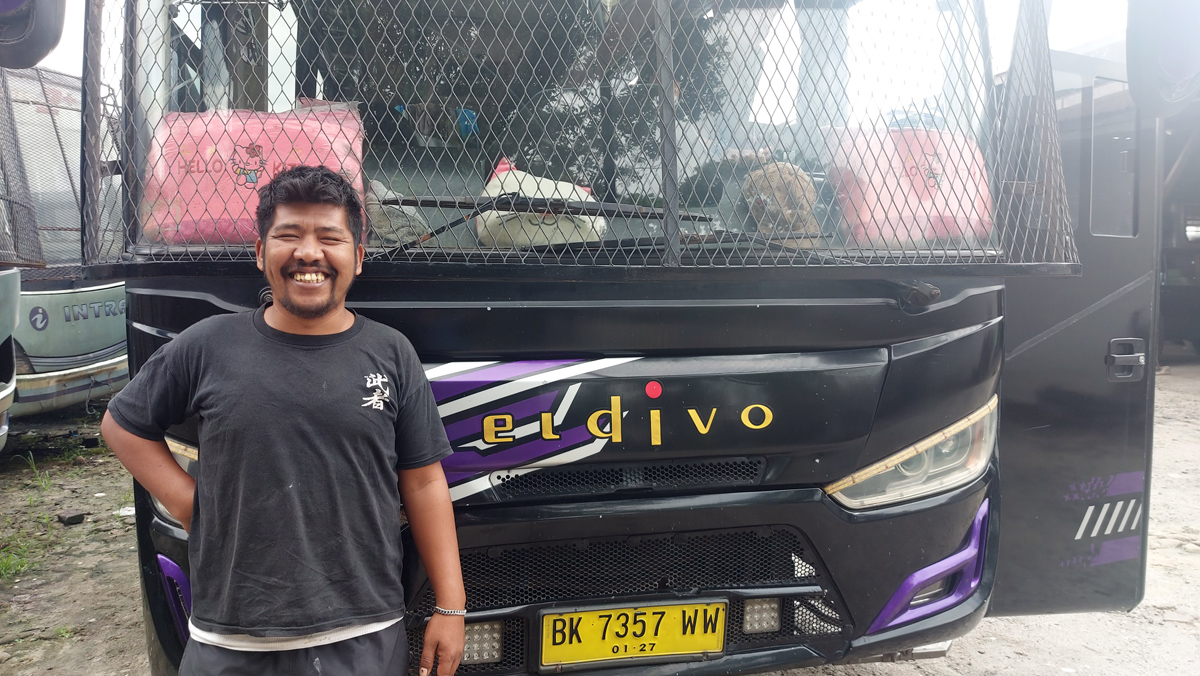Rican Manurung, warga Pekanbaru yang menjadi sopir bus Eldivo rute Pematang Siantar-Jambi, saat ditemui di Kota Pematangsiantar.
