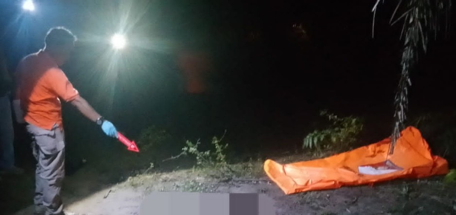 Tim Identifikasi Polres Tebingtinggi saat melakukan olah TKP di lokasi kejadian.