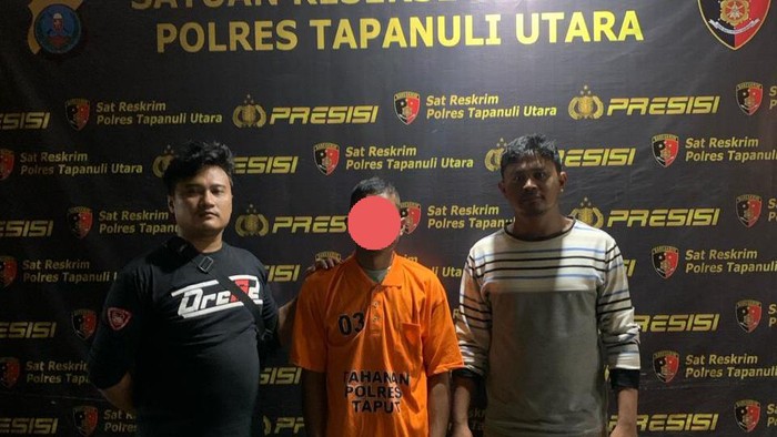 Tersangka diamankan di Polres Taput. (Foto: Dok Polres Taput)