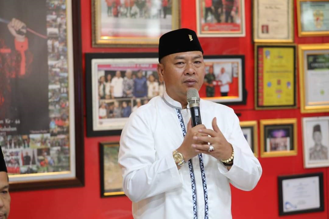 Bupati Taput Nikson Nababan.