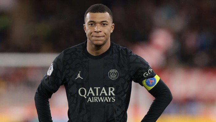 Kylian Mbappe resmi pindah ke Real Madrid.