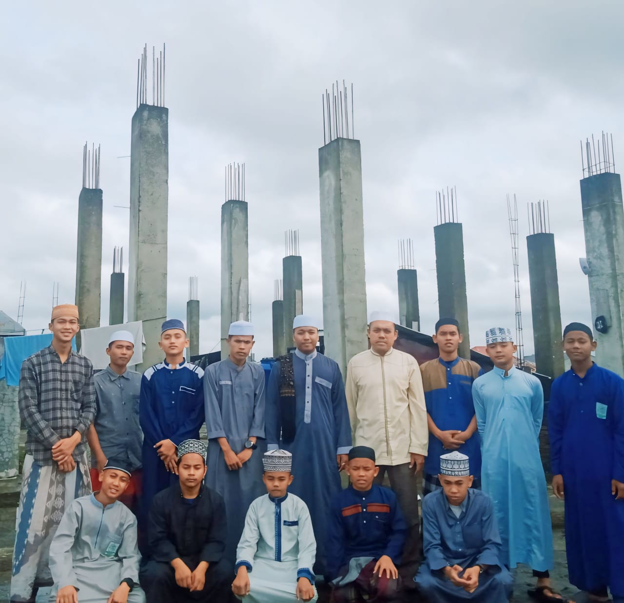 Pimpinan Yayasan Peduli Dhu