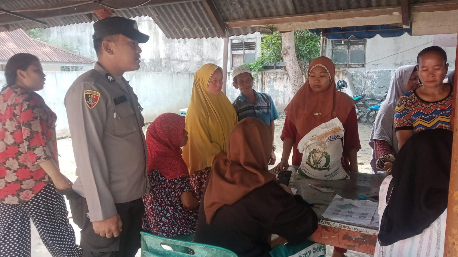 Penyaluran bantuan pangan cadangan beras pemerintah tahap II termin II tahun 2024.