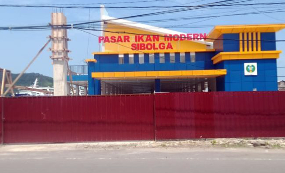 Pasar Ikan Modern di Jalan Ahmad Dahlan Kelurahan Aek Manis, Kecamatan Sibolga Selatan pada tahap finishing.