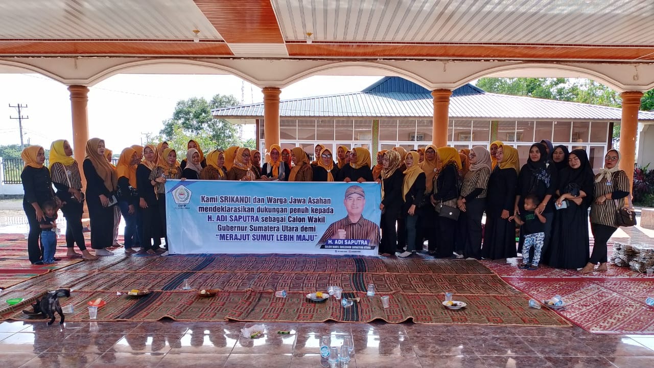 Srikandi Pujakesuma diabadikan usai menyatakan kesiapan mendukung kader mereka, H Adi Saputra sebagai Bacawagub Sumut di Pilgub 2024.