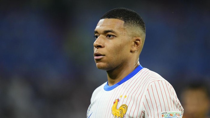 Mbappe bermain buruk.