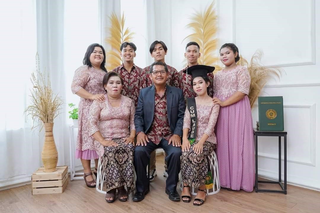 Foto korban sekeluarga Ramses Manullan.