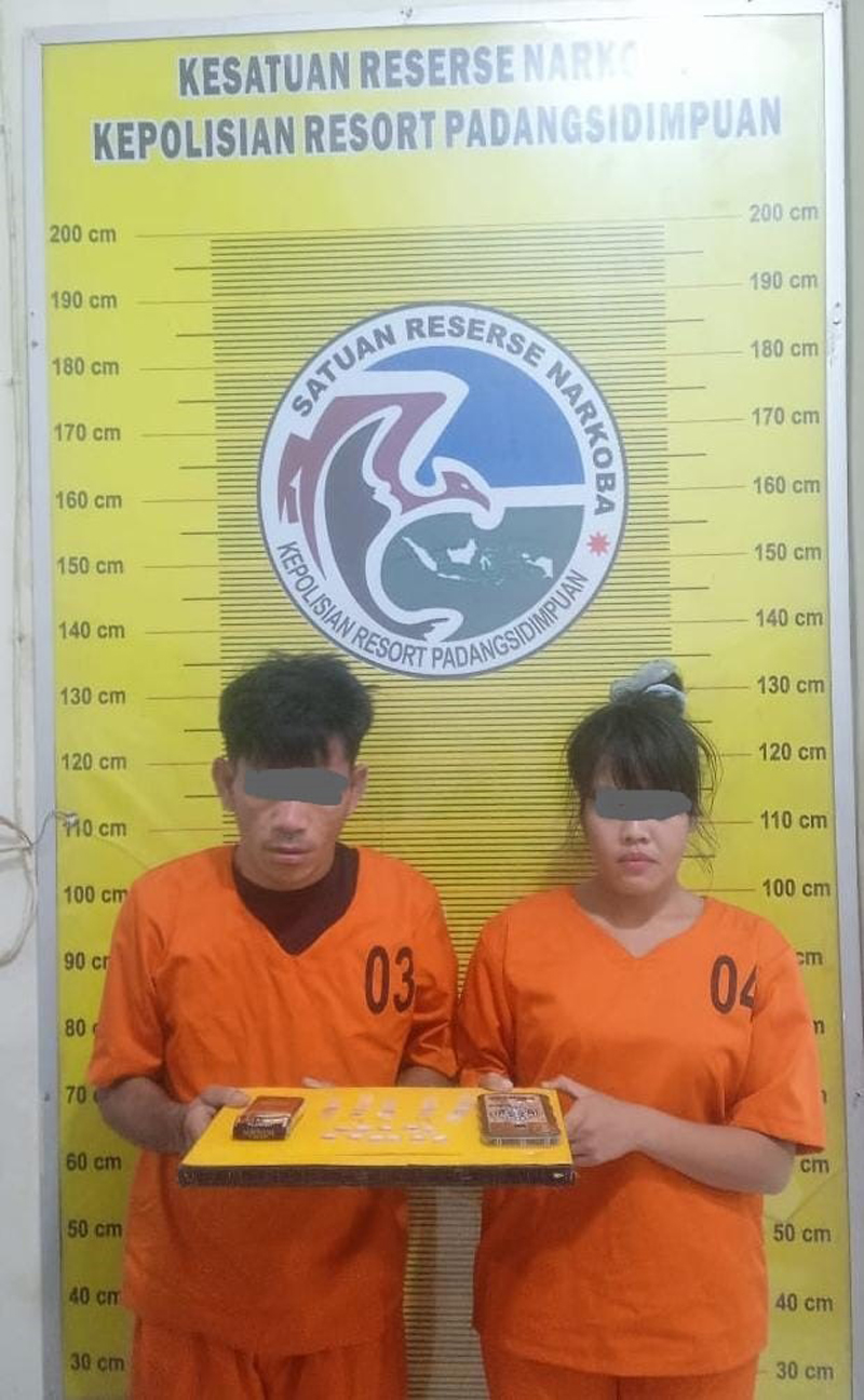 Sepasang kekasih SPH dan NAP pemilik 11 paket narkoba jenis sabu.