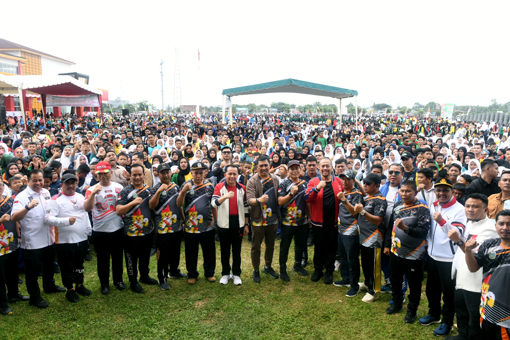 Pj Gubernur Sumut Agus Fatoni menghadiri Gebyar Semarak PON XXI Aceh - Sumut Tahun 2024 dan Pengukuhan Blue Volunteer PON XXI Aceh - Sumut untuk wilayah Batubara, Asahan dan Tanjungbalai.