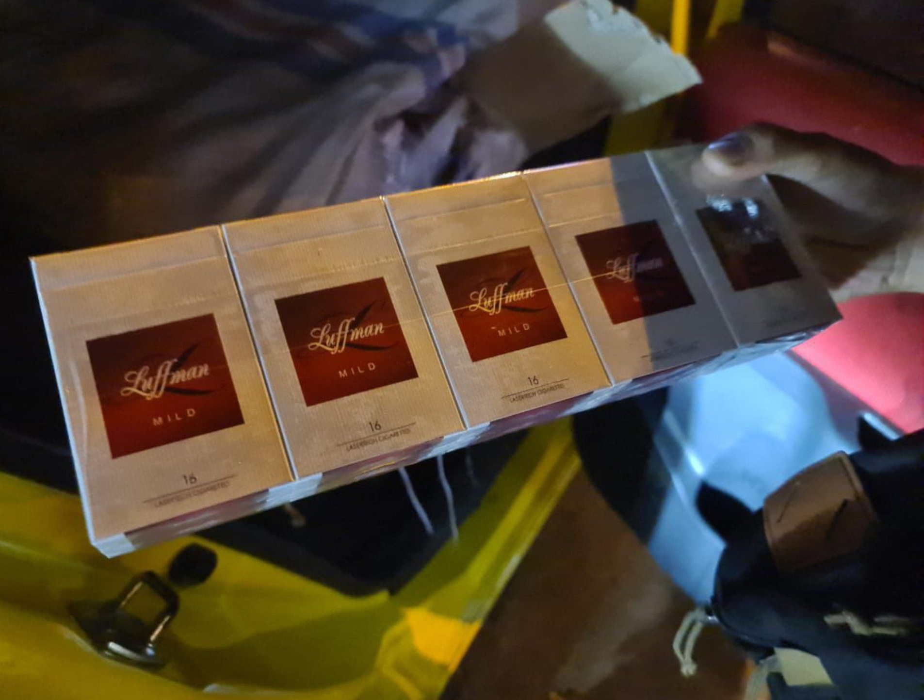 Rokok Luffman tanpa pita cukai diamankan Bea Cukai Teluk Nibung.