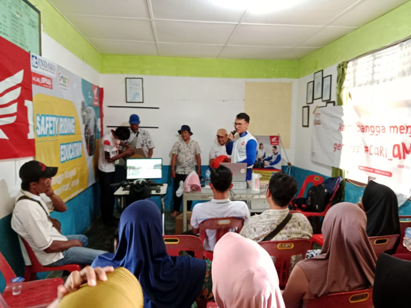 Sosialisasi safety riding memberikan edukasi keselamatan berkendara #Cari_aman kepada karyawan PTPN III Afdeling IV Pijorkoling.