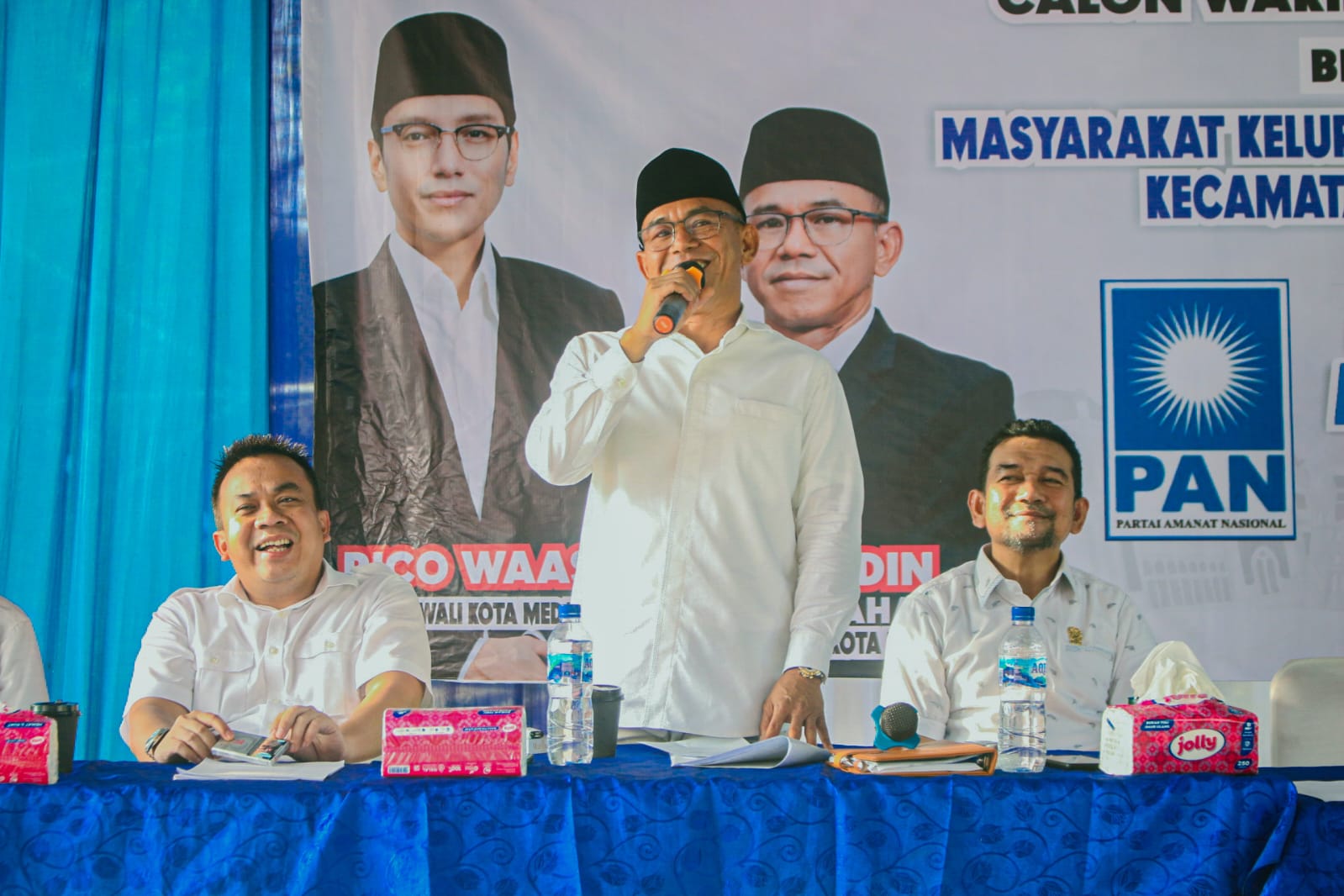 Bacalon Wakil Wali Kota Medan, H Zakiyuddin Harahap SE, dalam temu ramah dengan warga Kelurahan Karang Berombak, Medan Barat pada Senin sore, 26 Agustus 2024.