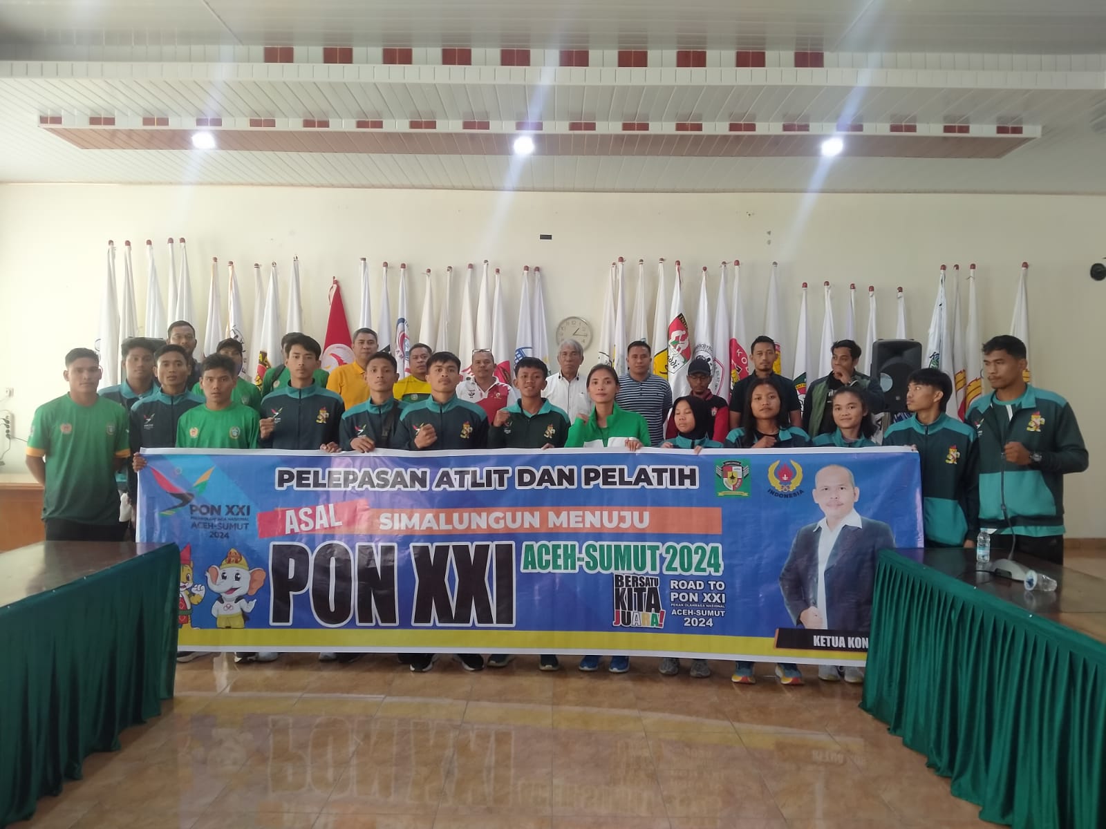 Pemberangkatan atlet PON Sumut - Aceh XXI dari Kabupaten Simalungun.
