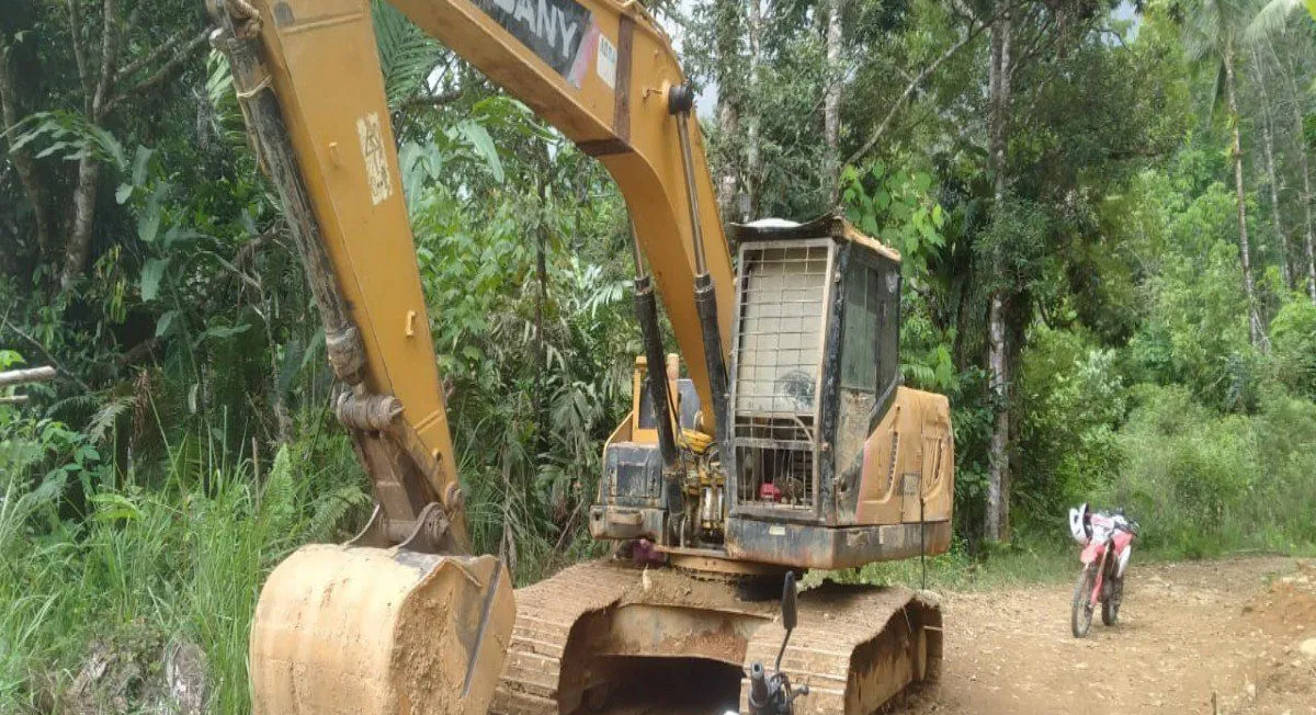 Penertiban aktifitas pertambangan emas tanpa izin di Desa Aek Nabara, Kecamatan Batang Natal, Mandailing Natal.