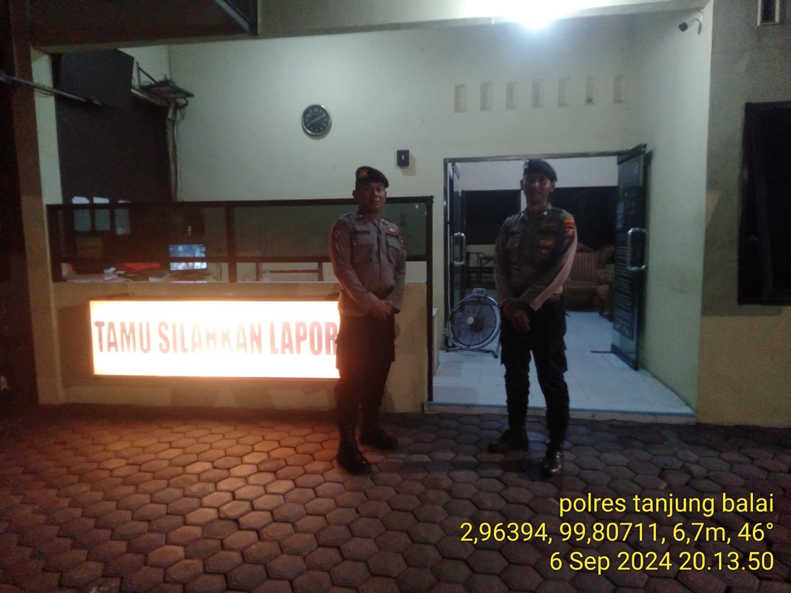 Personil Sat Samapta Polres Tanjungbalai melaksanakan patroli presisi.