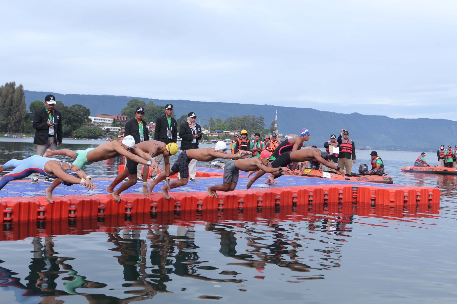 Cabang olahraga Renang Perairan Terbuka PON XXI Tahun 2024 Aceh-Sumut di Danau Toba.