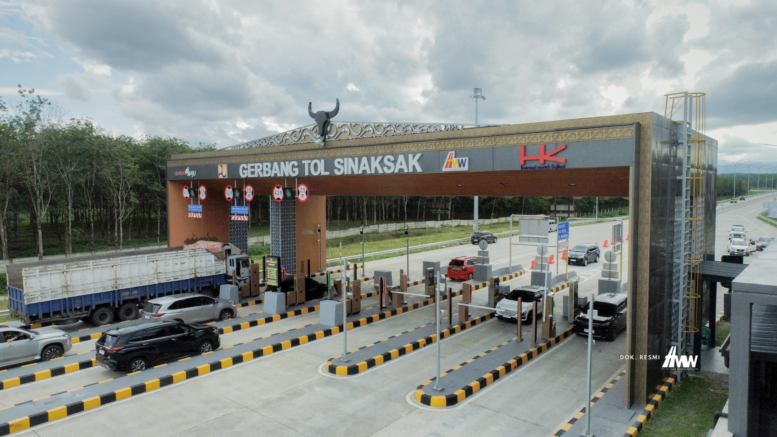 Ruas tol seksi 3 Tebing Tinggi - Dolok Merawan dan sebagian seksi 4 Sinaksak - Dolok Merawan sepanjang 45,6 Km, tetap dioperasikan tanpa tarif.