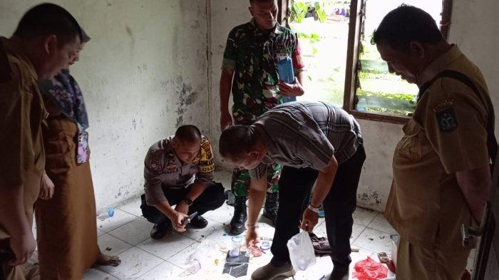 Satuan Narkoba Polres Sibolga menggerebek sebuah rumah kosong di di Jalan Com Yos Sudarso No. 25, Lingkungan 1, Kelurahan Kota Baringin Kecamatan Sibolga Kota, Kota Sibolga, Senin 30 September 2024.