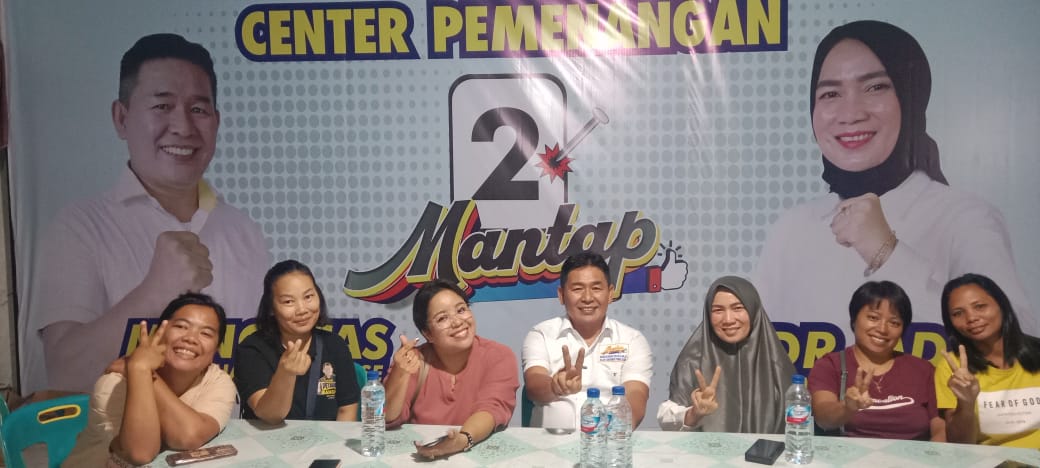 Dina br Silalahi sering disebut pejuang kanker, kunjungi Center Pemenangan Pasangan Calon Nomor Urut 2 Mangatas Silalahi-Ade Sandrawati Purba.