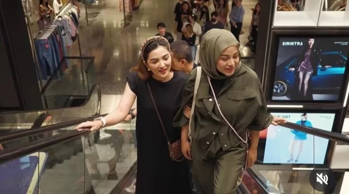 Ashanty dan Aurel Hermansyah.