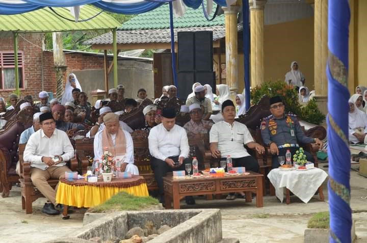 Pj Wali Kota H Timur Tumanggor hadiri pengajian Akbar di Wek VI Kecamatan Psp Selatan.