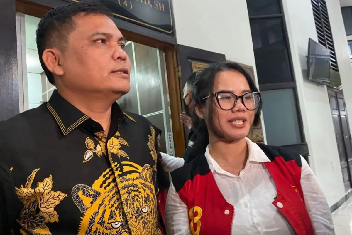 Selebgram Fransisca Candra Novitasari (FCN) alias Siskaeee divonis satu tahun penjara terkait kasus film dewasa.