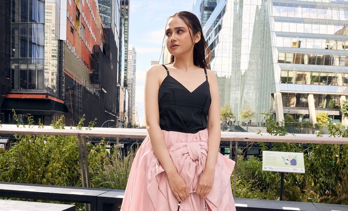 Syifa Hadju.