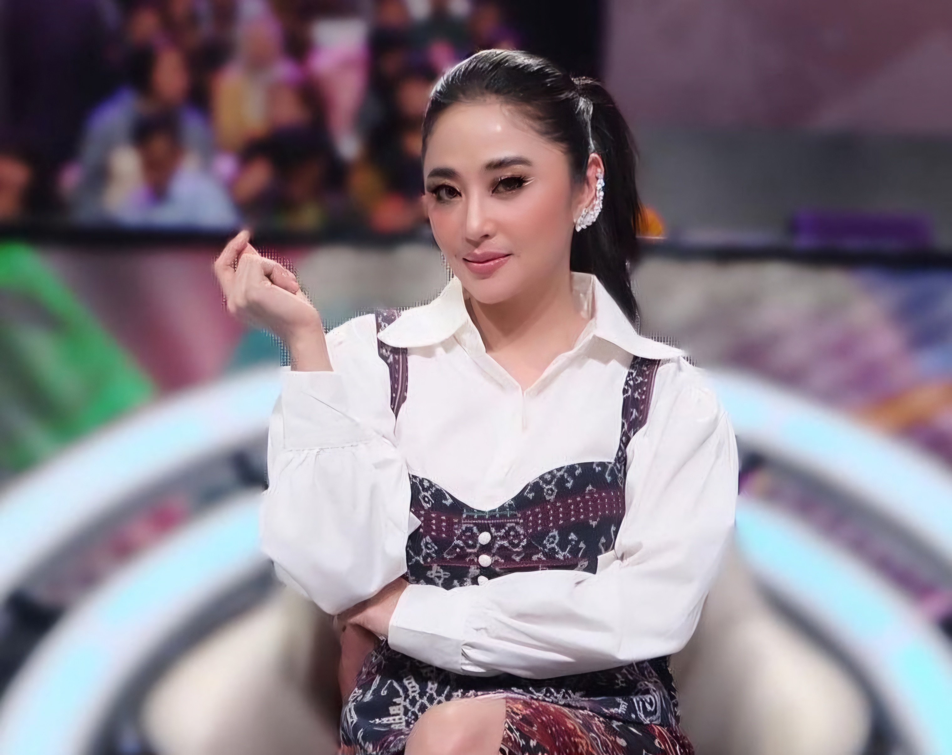 Dewi Perssik