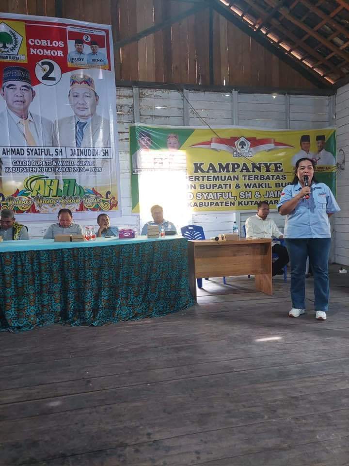 Tim Kampanye AHJI, Evy.