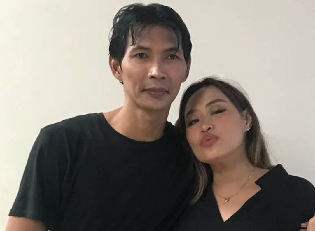 Pinkan Mambo dan suami.