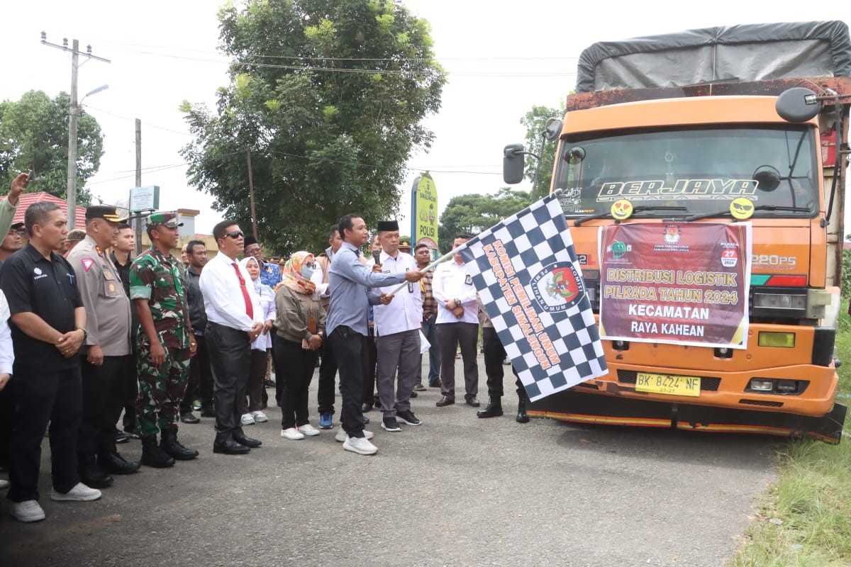 Pendistribusian logistik Pilkada Simalungun.