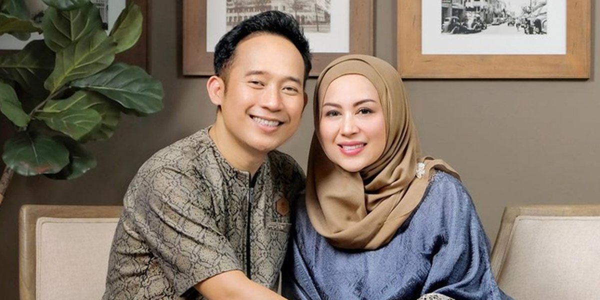 Denny Cagur dan istri.