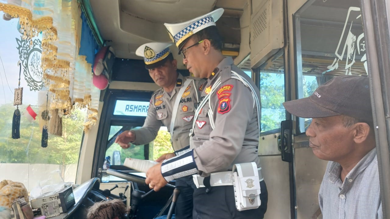 Rampcheck bus AKAP dan AKDP di Terminal Tanjung Pinggir, Siantar