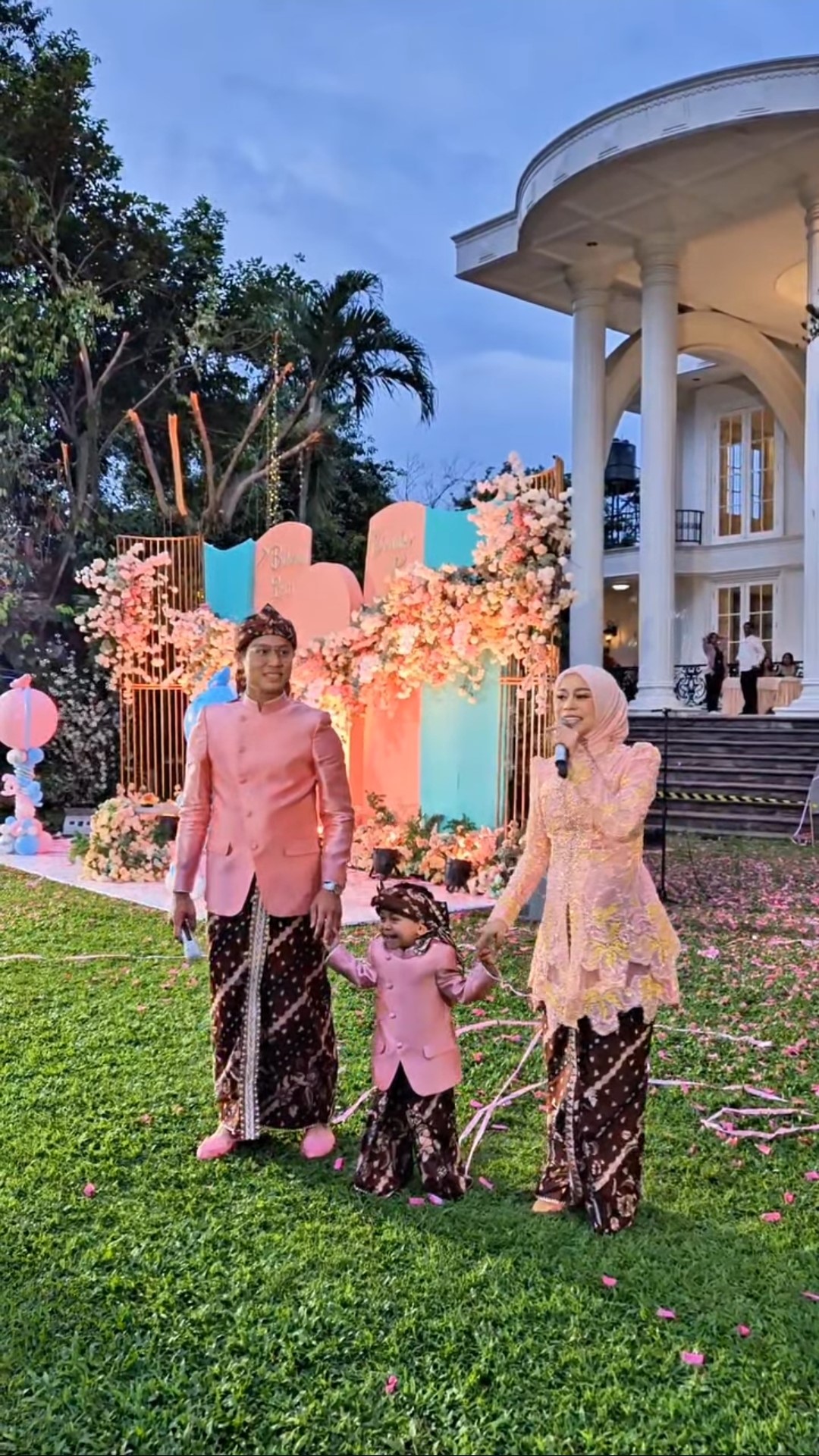 Rizky Billar dan Lesti Kejora.