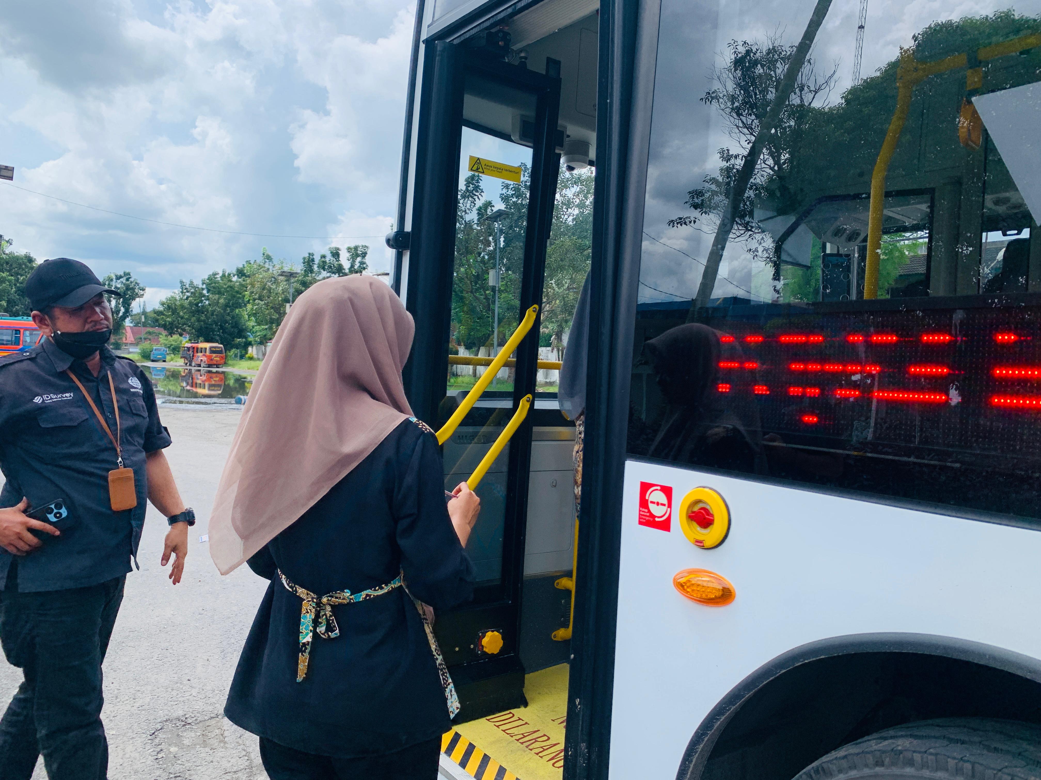 Kehadiran bus listrik ini sebagai upaya Bobby Nasution untuk mengembangkan transportasi massal yang modern dan ramah lingkungan.