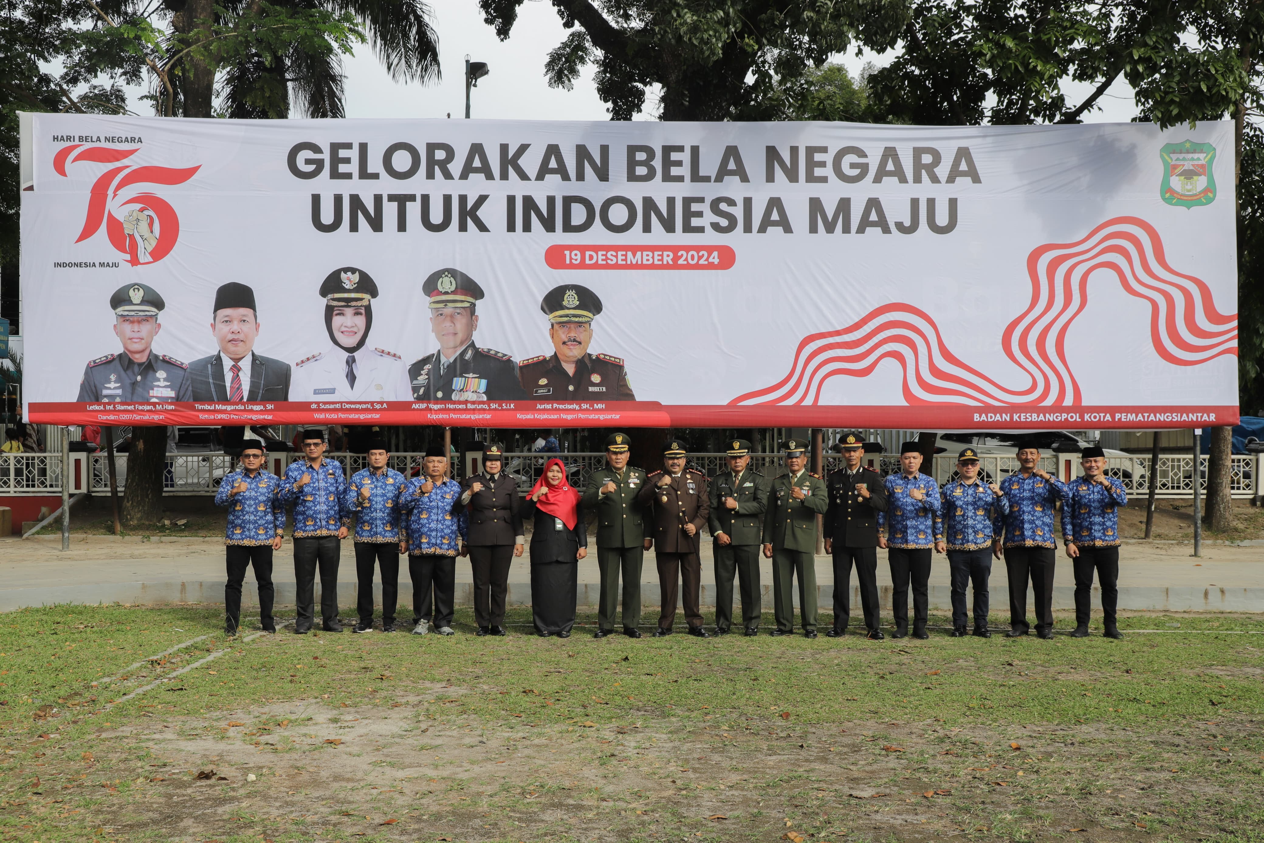Upacara Hari Bela Negara di Lapangan Adam Malik, Kamis (19/12/2204) pagi dengan Inspektur Upacara Kepala Kejaksaan Negeri (Kajari) Pematangsiantar Jurist Precisely Sitepu SH MH.