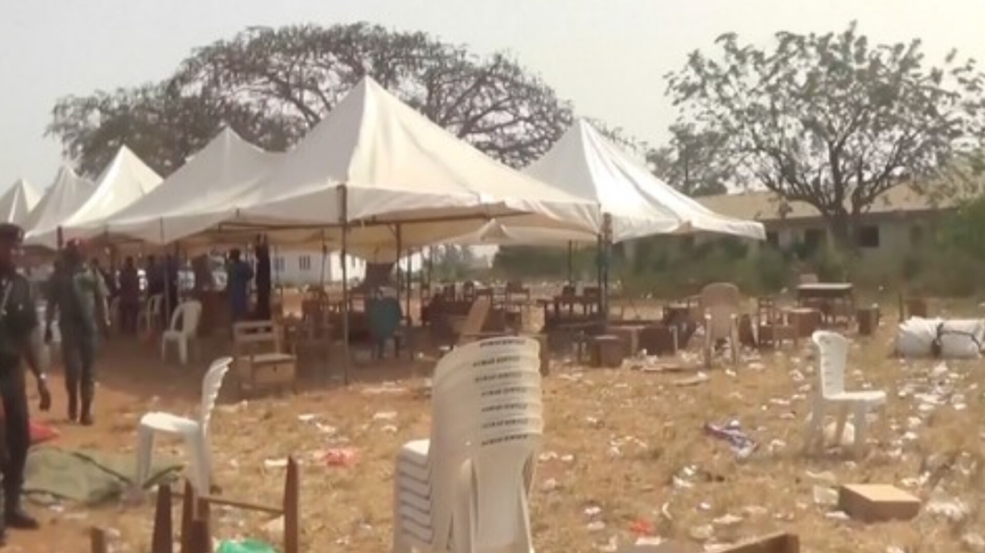 Setidaknya 35 anak tewas dalam kerumunan di pekan raya sekolah di Nigeria.