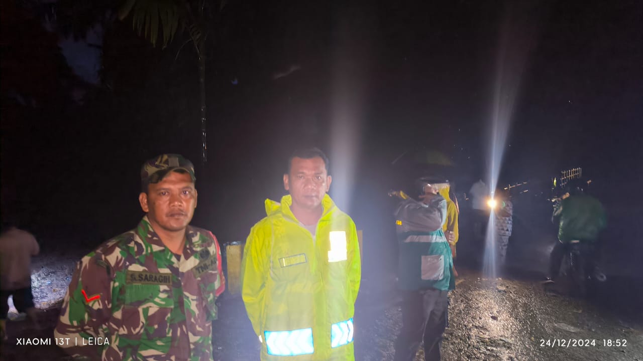 Polsek Raya Kahean melakukan pengecekan ke lokasi rumah korban.