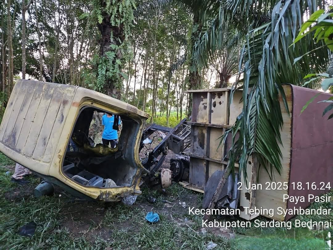 Kerangka mobil yang berhasil ditemukan aparat Polsek Tanah Jawa.