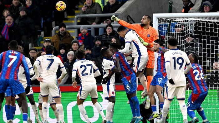Chelsea tertahan di kandang Crystal Palace 1-1.