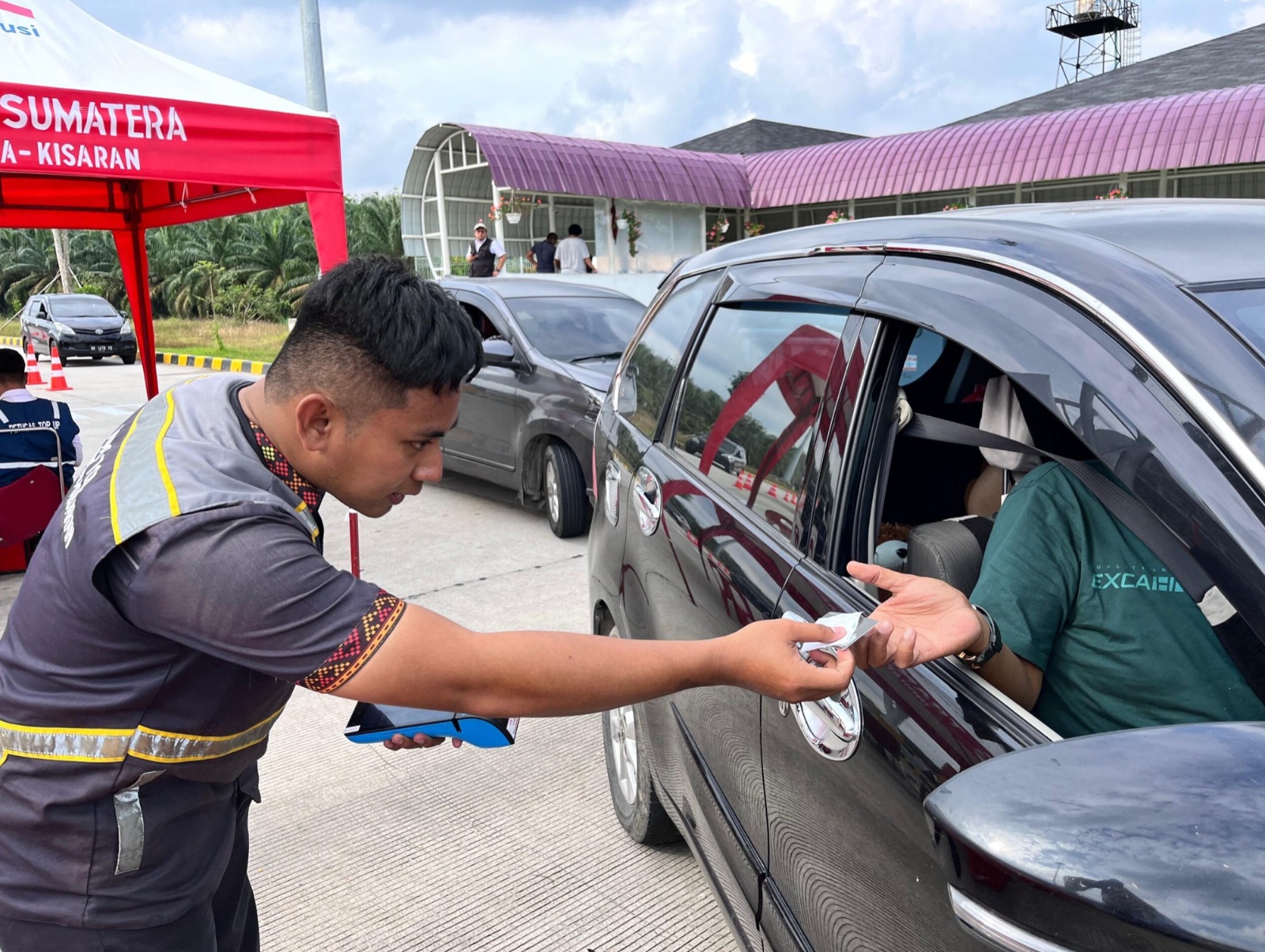 Trafik tertinggi tercatat pada 29 Desember 2024, dengan lebih dari 148.060 kendaraan melintas dalam sehari, yang menjadi rekor tertinggi selama periode Nataru 2024/2025.