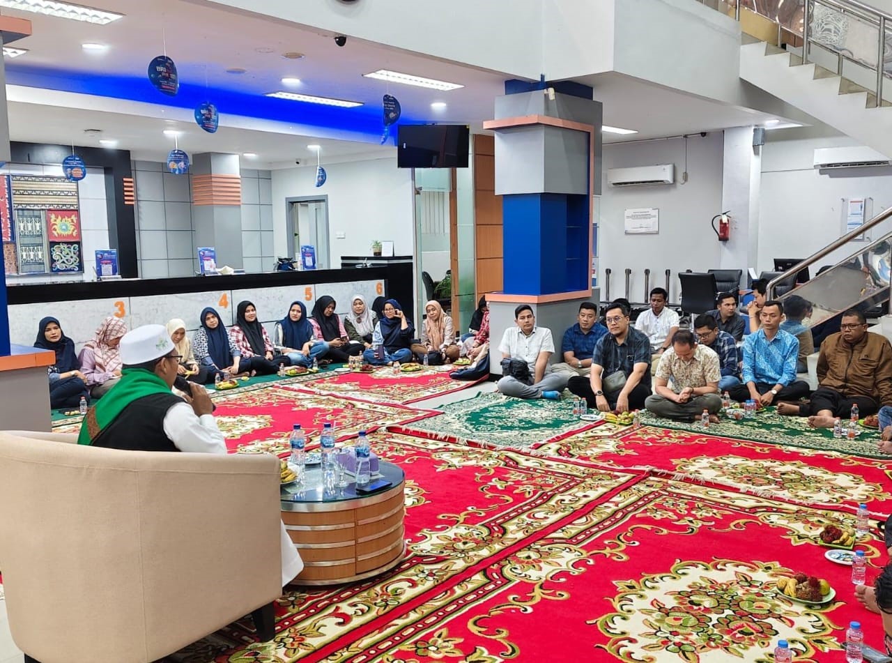 BRI BO Padangsidimpuan gelar pengajian rutin dalam upaya meningkatkan keimanan dan ketagwaan kepada Allah SWT.