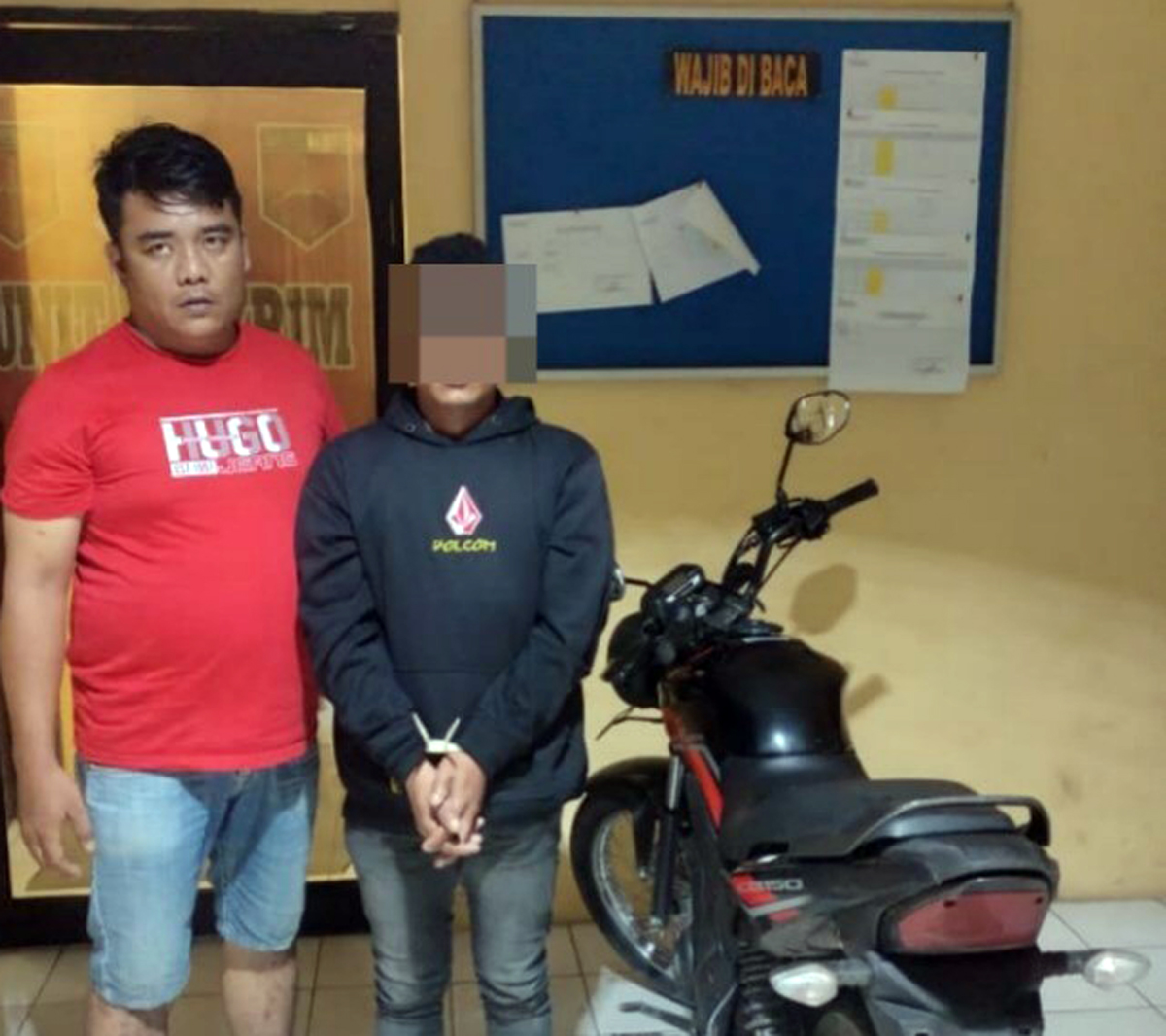 BS, pelaku penggelapan sepeda motor milik majikan.
